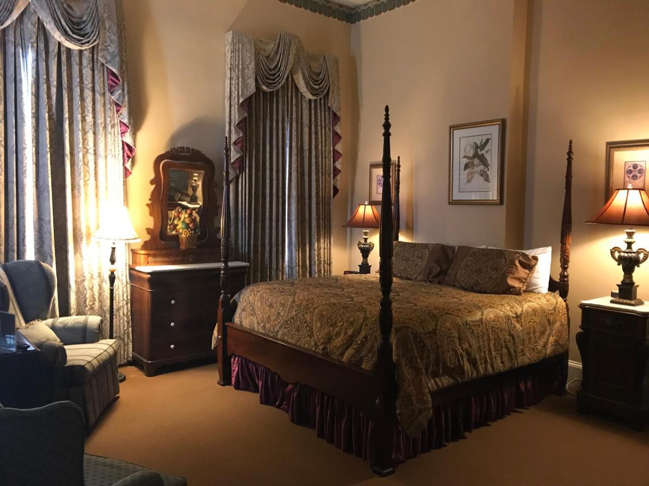King Room - Richard Wright Room