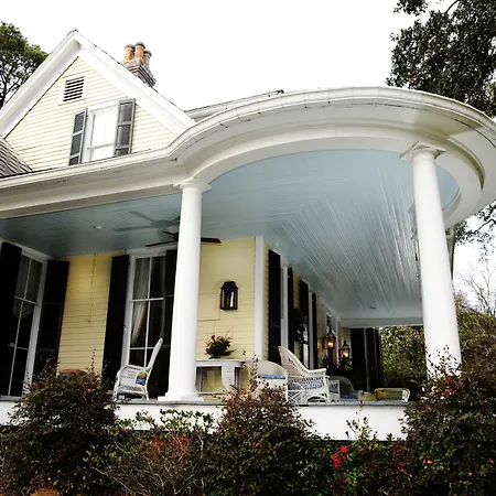 Clermont Bluffs Bed & Breakfast-3