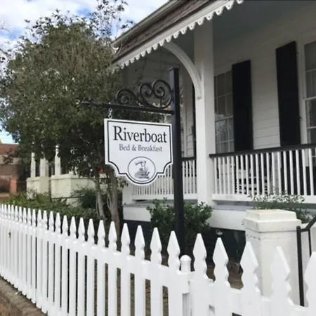 Riverboat Bed & Breakfast-3